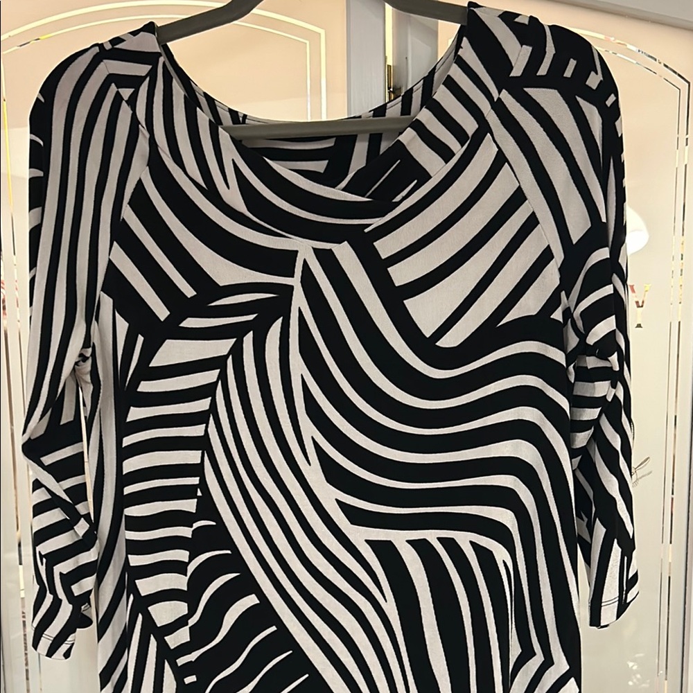 Chico's Travelers Black and White Striped 3/4 Sleeve Graphic Top - Picture 7 of 7
